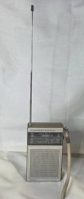 680-1701 J. C. Penney Vintage Jcpenney Portable Radio Fm/am Weather Tv Sound Model Tested