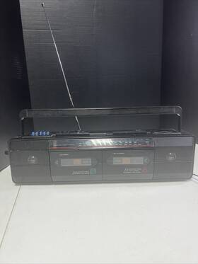 681-3047 J. C. Penney Vintage Jc Penny Radio Cassette Player Boom Box- Not Working