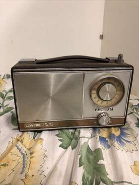 J-2218 Jade Vintage Battery / Electric Leather Cabniet Am/fm Radio J-2218 Jade Vintage Battery / Electric Leather Cabniet Am/fm Radio