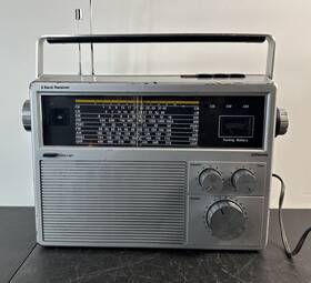850-0712 Jc Penney 680-1987 Vintage 8 Band Receiver Model Catalog