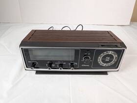 3785 Jcpenney Solid State Am Fm Clock Radio Model Vintage Woodgrain Retro Works