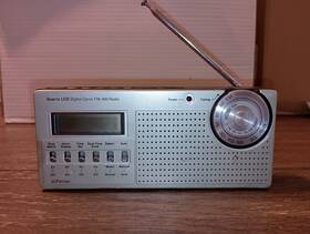 680-3810 Jcpenney Quartz Lcd Digital Clock Fm/am Receiver #680-3810 Works Please Read