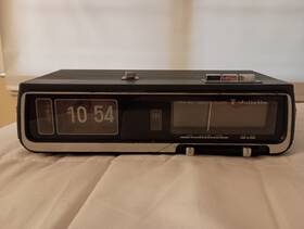 Fdc-1078 Juliette Tested Working Vintage Flip Clock Alarm Radio Hong Kong Amfm