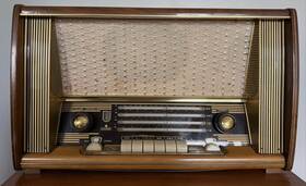 Kaiser 635-3d 1956 German Wood Tube Table Radio Rare Export Model Am/fm/sw Works