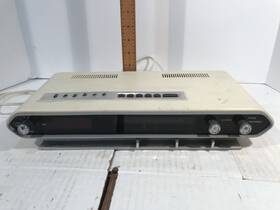 Kp-24 Kings Point Vintage Clock Radio Calendar Time Zones Works