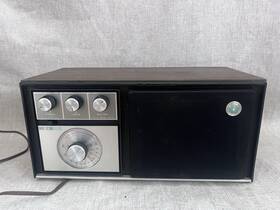 Aa2111599 Klh Vintage Model 21 Am/fm Radio Woodgrain Cabinet Tested Working