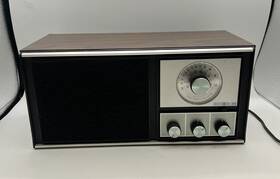 Aa2112226 Klh Radio Model 21 Am/fm