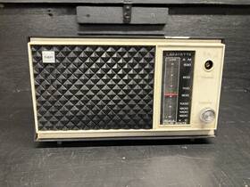 99-3548w Lafayette Vintage Solid State Am Radio #99-3548w Tested Powers On No Tuning Knob