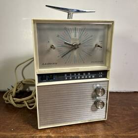 7j76a Lloyds Vintage Am/fm Alarm Clock Radio Model Japan Parts Or Repair Static