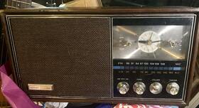 9j4iw-100a Lloyds Vintage Am Fm Alarm Clock Radio Model Works
