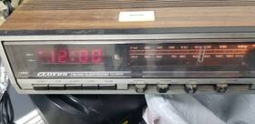 J222 Lloyds Vintage Am/fm Dual Alarm Clock Radio Model Free Shipping