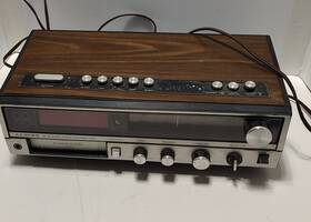 J248 Lloyds Vintage Am/fm Stereo 8 Track / Electronic Clock Series 725a Model
