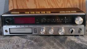 J251 Lloyds Clock Radio Model Am/fm 8 Track Player Read Description