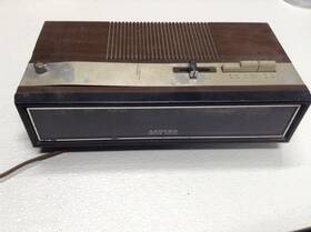 J664g-131a Lloyds Vintage Fm/am Clock Radio Model Flip Lights Up Works