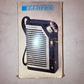 N703 Lloyds Vintage 1970s Long Range Solid State Pocket Radio Series 265a
