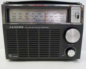 N766 Lloyds Vintage Am/fm/police-air Weather Portable Radio Ac/dc Ex. Cond