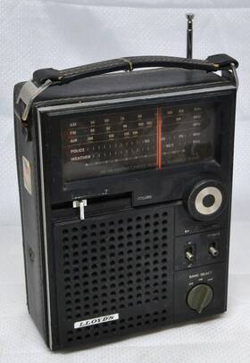 Nn-7199 Lloyds Vintage Am-fm Aircraft Police Weather Portable Radio