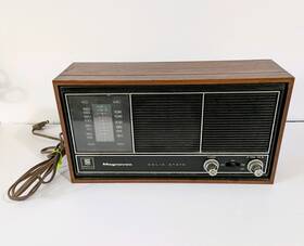01-aa Magnavox Vintage Solid State Am/fm Radio 273 -01 - Aa Tested Works Good