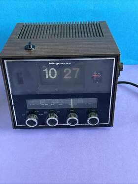 1b1782 Magnavox Vintage Brush Radio Flip Number Alarm Clock