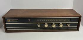 1r1711 Magnavox Solid State Radio Does Not Work For Parts/repair