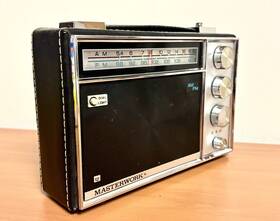 M-2886 Masterwork Vintage Am/fm Transmitter Radio Leather Case Tested And Works M-2886 Masterwork Vintage Am/fm Transmitter Radio Leather Case Tested And Works