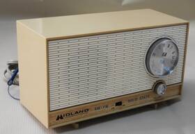 11-323 Midland Vintage International Am Fm Radio - Serviced Works Great