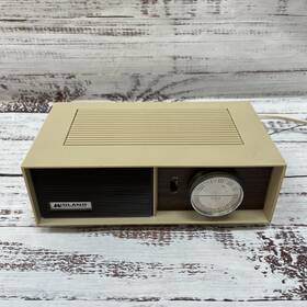 Midland 11-324 International Am Fm Table Radio Model Vintage Tested Works