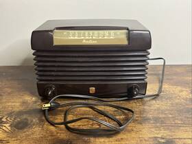 84br-1503 Montgomery Ward Wards Airline Radio Am Tube 1940s Model Mid Century Walnut Brown