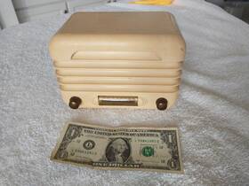 93br-421 Montgomery Ward Wards Radio 93br421
