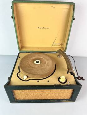 Gaa-953b Montgomery Ward Rare Inch Airline Portable Turntable Model