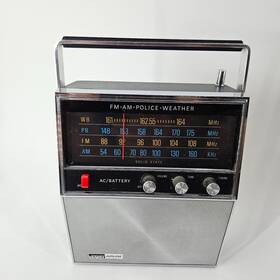 Gen-1451b Montgomery Ward Vintage Wards Airline Five 5 Band Am/fm/air/mb/police Model No