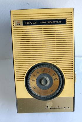 Gtm-1201a Montgomery Ward Airline 7 Transistor Radio Untested Inch As Is Parts