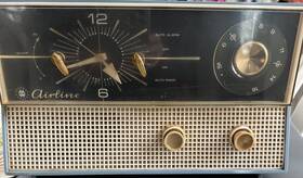 Gtm-1823-a-blue Montgomery Ward Airline Tube Radio With Working Clock Model#