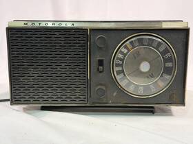 1060s Motorola 211b Vintage Radio B11e Am Fm 35w Usa For Parts Or Repair