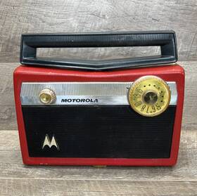 Motorola 5p32r Vintage 1950s Red Portable Radio With Rotating Handle Antenna Model