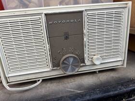 At29ah Motorola Working Vintage Am At2 Twin Speaker Tube Radio