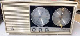 Bc-1s Motorola Vintage Table Radio Alarm Am Fm 1961 Tested Video