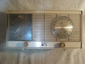 Bc6a Motorola Vtg Clock Am/fm Tube Radio Untested For Parts/repair Mid Century