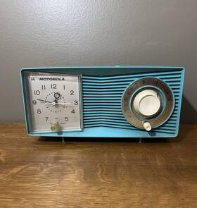 C15j Motorola Vintage 1960 S Clock Radio Model #c15j 25 Robins Egg Blue
