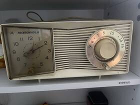 C15jk23 Motorola Clock Radio Model #c15jk23 -1960 Vintage - Tested Works
