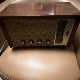 Tm50 Motorola Am/fm Radio With Phono Input Tone Control External Antenna