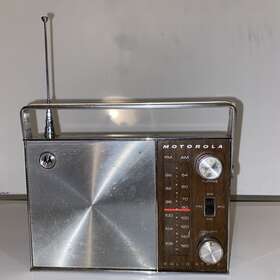 Tp4ee Motorola Vintage Retro Solid State Portable Fm- Am Radio Tested