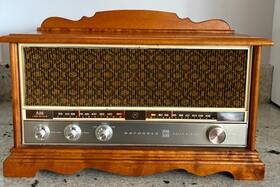 Tt30dw Motorola Tt34es Vintage Wood Cabinet 1960s Am/fm Radio Model Tested Works