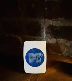 6437 Mtv Collectors Item Vintage Preowned Digital Radio From 2000 Works Great