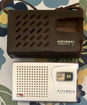 At-280 National Panasonic Transistor Radio With Leather Case Vintage Works Video