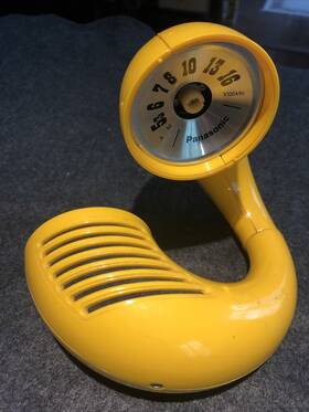 R-72s National Panasonic Vintage Toot-a-loop Radio Yellow Edition
