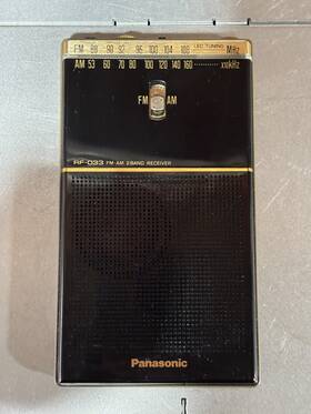 National Panasonic Rf-033 Vintage Pepper Receiver Slim Line Am/fm Radio Works