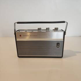 National Panasonic Rf-893l Fm Am Radio Untested
