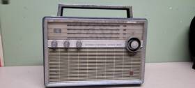 T-100d National Panasonic Vintage Model Shortwave Radio 4 Band 9 Transistor