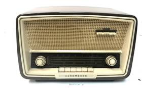 E138 Nordmende Sterling Elektra Tube Radio As-is